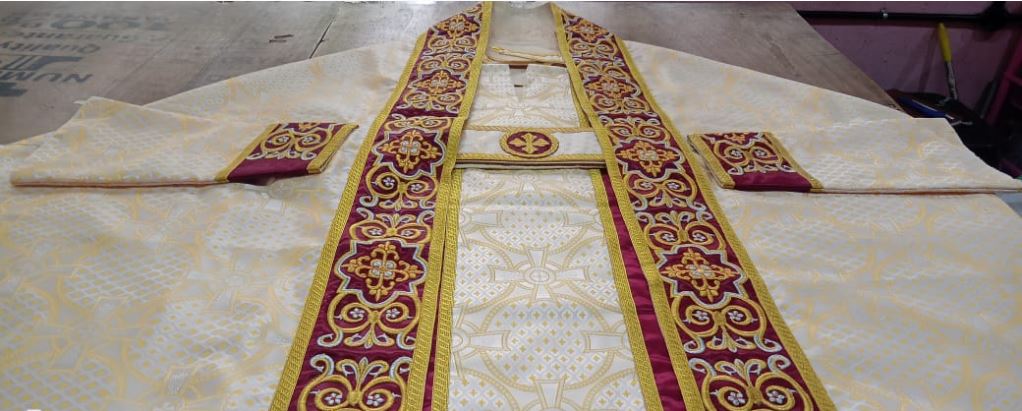 _resources/Liturgical Vestments of Deacons and Priests/0a4dcfe64c44cf61df4c08cc62f5ea32_MD5.jpg