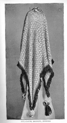 _resources/New Liturgical Movement The Hanging Pyx/b972708eb7f1de3db04d4380d647243a_MD5.webp