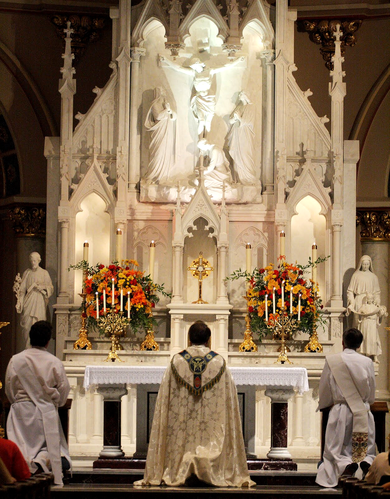 adoration+of+the+blessed+sacrament+3+-+Anglo-Catholicism+-+England+-+Peter+Cawford.png